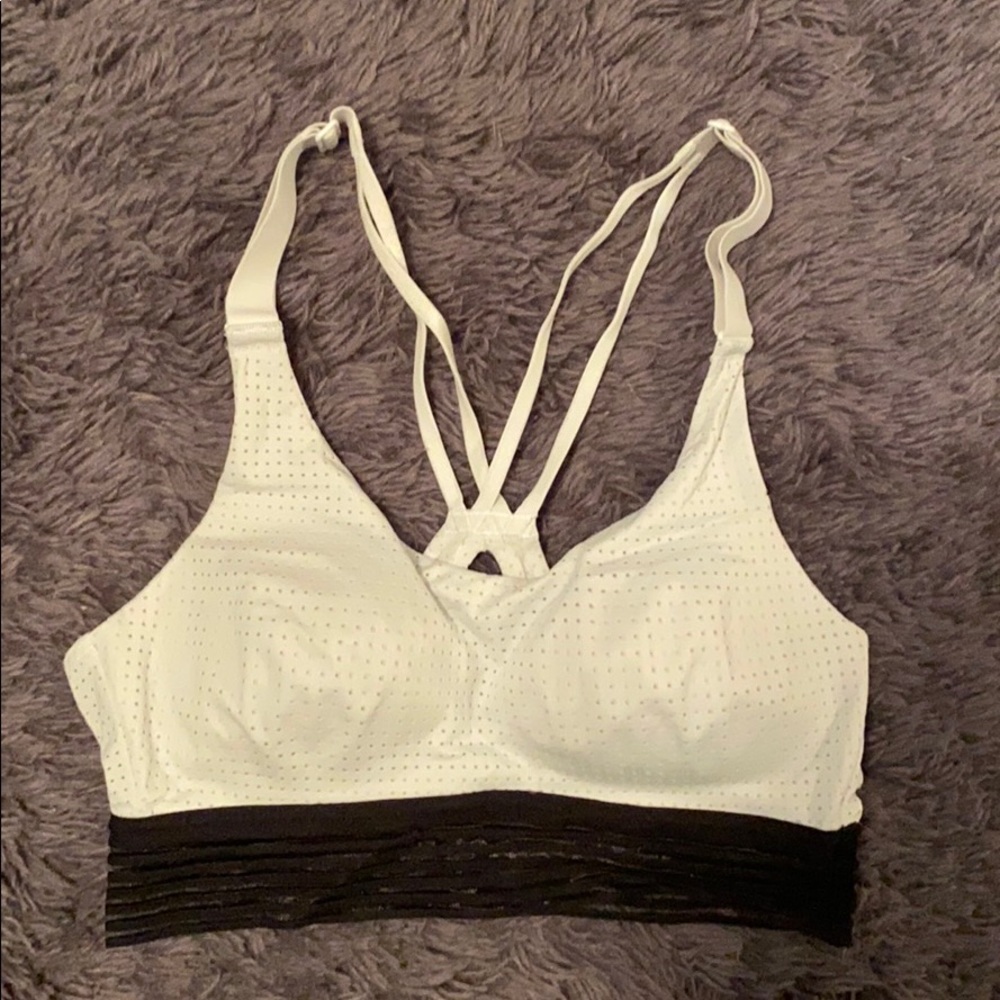 Victoria Sport sports bra